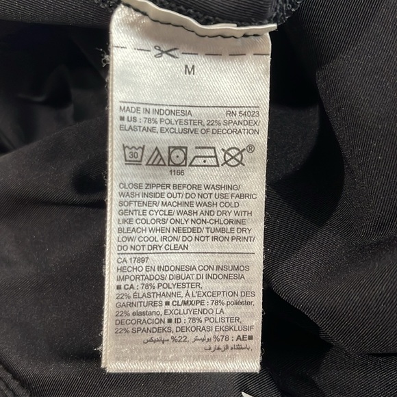 Old Navy Active Go-Dry Fitted Run Tight Leggings Black Jack Low Rise M - Picture 11 of 12